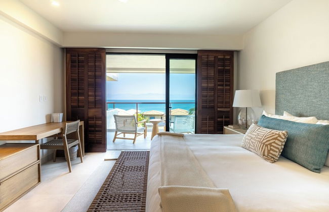 El Encanto exclusive condo private pool - Photo 27