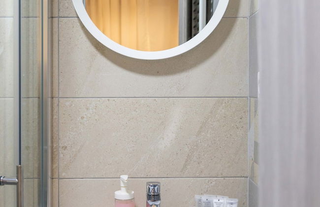 Modern and Cozy Studio Near City Center - Foto 7