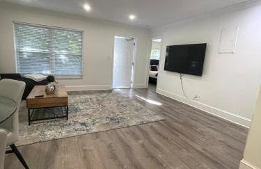 New Apt 2 Bed 2 Bath with Amazing PATIO - Foto 17