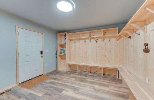 Soldotna Home with 2 Living Areas and Spacious Porch - Photo 22