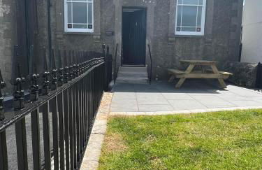 Converted Welsh Sunday School with Sea View & Garden on Anglesey - Dog Friendly - Photo 64