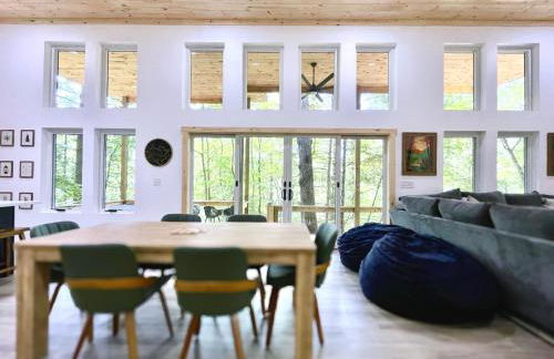 Modern Gem w/Spacious Deck, Swinging bed, Hot Tub - Foto 35