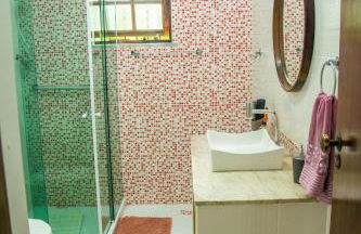 Ampla casa com piscina para família e amigos - Foto 32