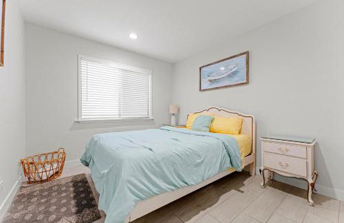 * Large Updated Waterfront Delta Manor Boat Dock * - Foto 11