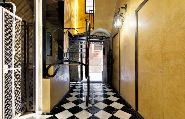 Classic Palau Apartments - Photo 3