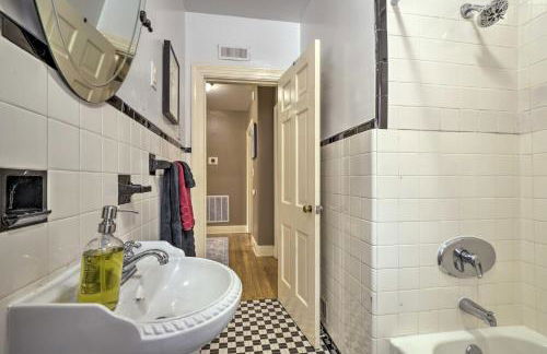 Chic and Cozy Greensboro Home, 2 Mi to Dtwn! - Foto 18