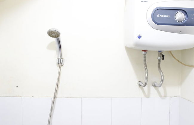 Prime 2BR at Gateway Apartment Ahmad Yani Cicadas - Photo 12