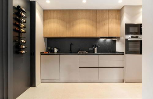 Stylish 2BR in Estepona, Walk to Beach & Old Town - Photo 11