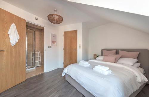 The Loft - Spacious Luxury 2 bed 2 bath with FREE Secure Parking and tube close by - Photo 15