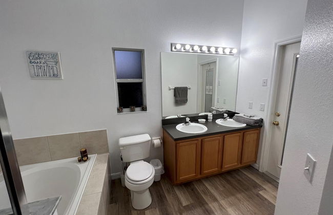 Grand Luxury 4BD Pool Home Disney Universal - Foto 5