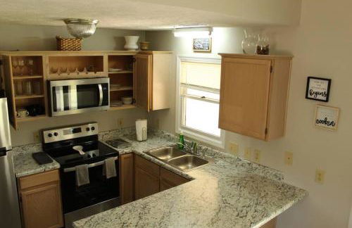 Cheerful 2-Bedroom, 2 bath with private parking - Foto 37