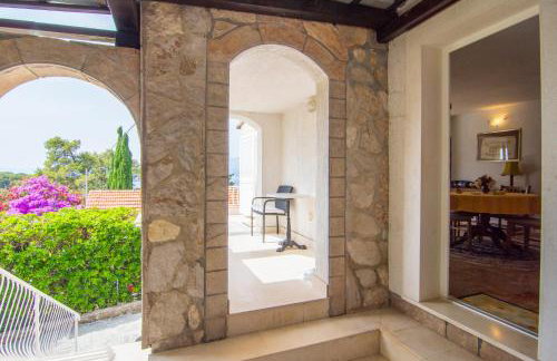 Beach House Splitska - Photo 8