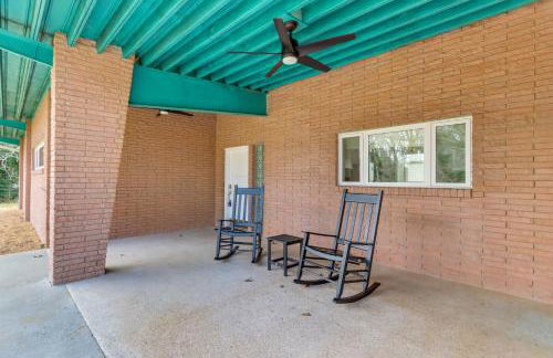 Mountain View and Fire Pit Modern Copperhill Home - Foto 36