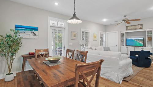 Beach Bungalow, 3 Min Walk to Beach, Golf Cart, 4 bikes, Wagon - Foto 3