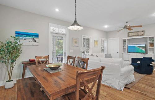 Beach Bungalow, 3 Min Walk to Beach, Golf Cart, 4 bikes, Wagon - Foto 3