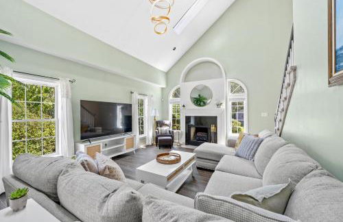 13-Acre Private Estate, Private Lake, Private Golf Range, Private Forest & Hiking Trails - Foto 17