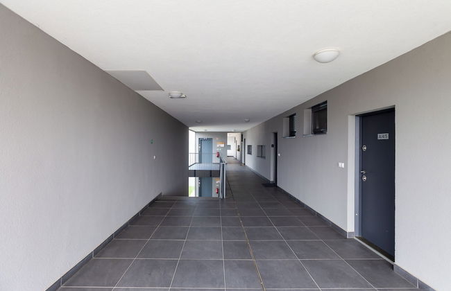 Lake Side Luxury – Steps to the Lake Lela - Foto 21