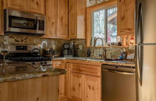 Hot tub*kids room*family cabin - Foto 16