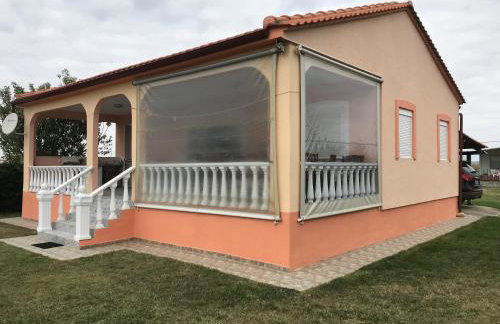 Вила Маламос - Photo 16