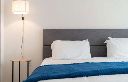 Riviere 2BR Apartment Pet Friendly Oasis Sleeps 6 Close to Epic Universe Pool & Gym - Foto 29