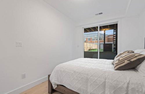 Charming Oasis in DC near Metro with Fenced Backyard Free Parking and WIFI Capitol View1 - Foto 19