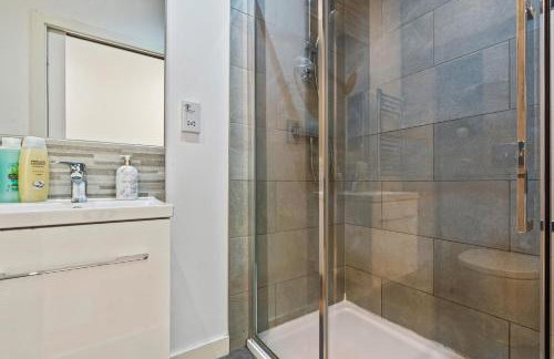 Central Leeds Flat - In City Centre - Modern Décor - Sleeps 8 - Foto 22