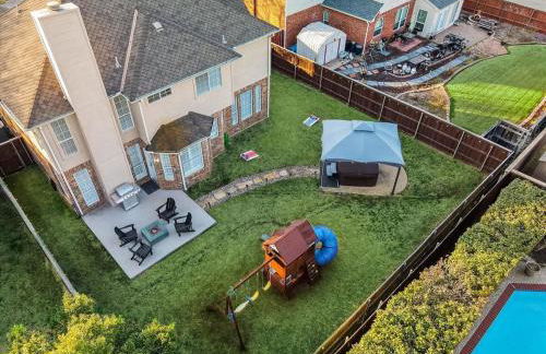 Luxury Home w Hot Tub near DFW Airport - Photo 52