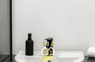 Seaforth Stay - SJA Stays - Modern 2 Bed Apartment - Photo 18