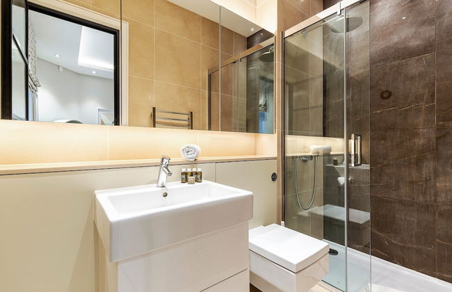 Pepys House: A Modern Touch of History - Foto 29