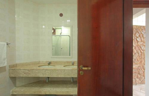 CASA MARAVILHOSA à BEIRA MAR EM ANGRA DOS REIS - Foto 12