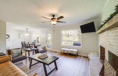 24-Acre Cottage with Hot Tub about 10 Mi to Blowing Rock - Foto 5