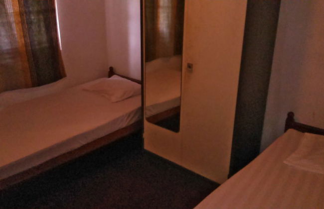 Lake Crown Holiday Home - Photo 7