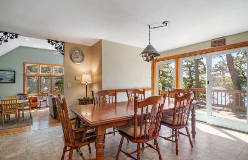 Amazing Location Lakefront Waterside Deck - Foto 13