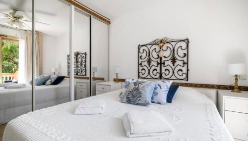 Nice Fabron, terrasse & piscine dans résidence - Foto 3, towels