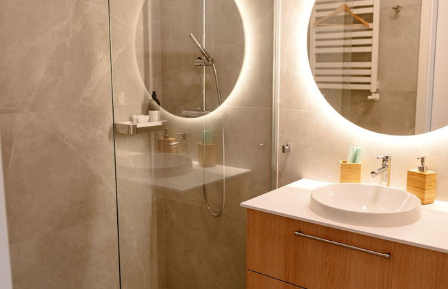 Beautiful Apartment Very Close to the Beach - Photo 14