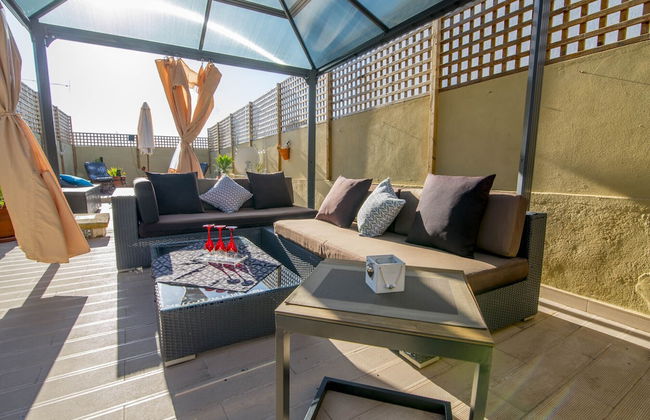 Charming Townhouse With Aircon Only 500m From the Marina and the Typical Market - Foto 23