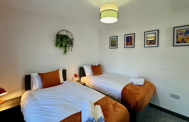 Sandringham House Serene Escape Cottage - Photo 2