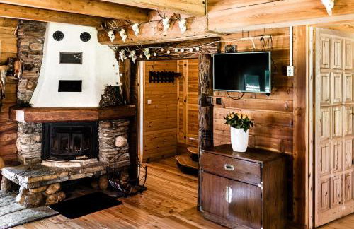 Myśliwska chata na skraju lasu - Foto 11