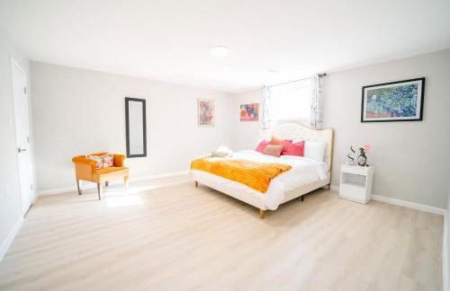 Spacious 5BR 3BA Free Parking Minutes to DC with Pool - Foto 12