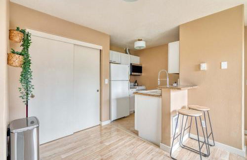 Stay Portland - John's Landing Haven - Studio Near OHSU - Photo 11