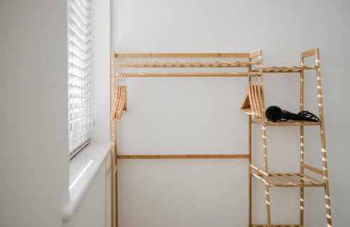 Corner House - Bright 2 Bed in Cheltenham - Photo 105