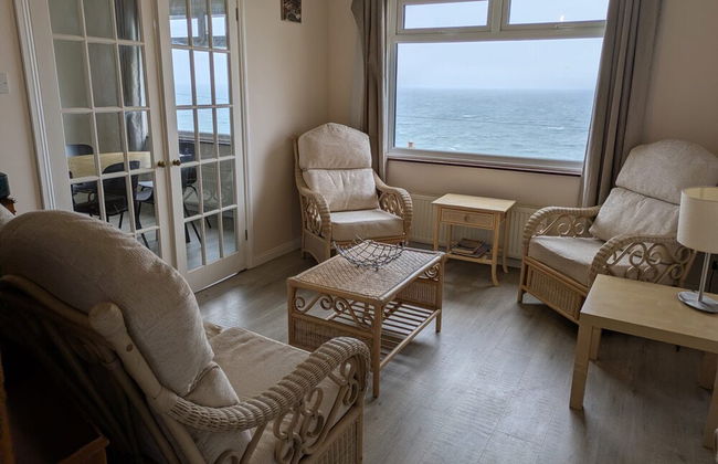 Seaside Escape-sleeps10-family&petfriendly-balcony - Foto 12