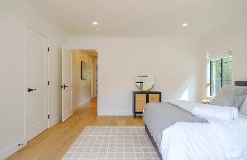 Designer 2 bed near Universal sleeps 8 hot tub - Foto 32