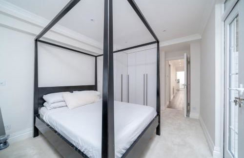 Stunning 2-bed, 2-bath Property In Central London - Photo 16