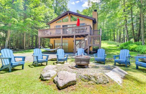 Secluded Family Cabin with Fire Pit in Lake Ariel! - Foto 37