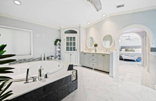 The Creek Resort - Revamped Chic 4BR Haven with Massive Pool, Hot Tub, and Outdoor Space - Foto 29