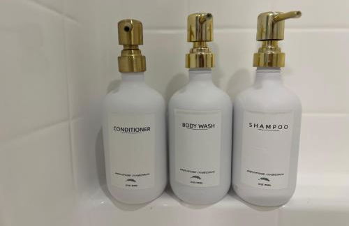 Spacious 1bdrm apartment 10 mins to Cedars-Sinai by car FREE Parking, King bed - Photo 38