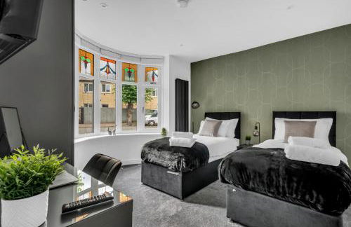 Stanley Park House Peterborough - 3 bed, 3 bathroom, parking, garden - Foto 20