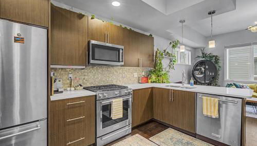 Spacious Denver Home with Private Rooftop Spa - Photo 3