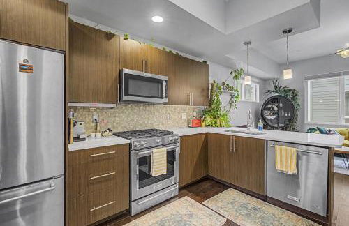 Spacious Denver Home with Private Rooftop Spa - Photo 3